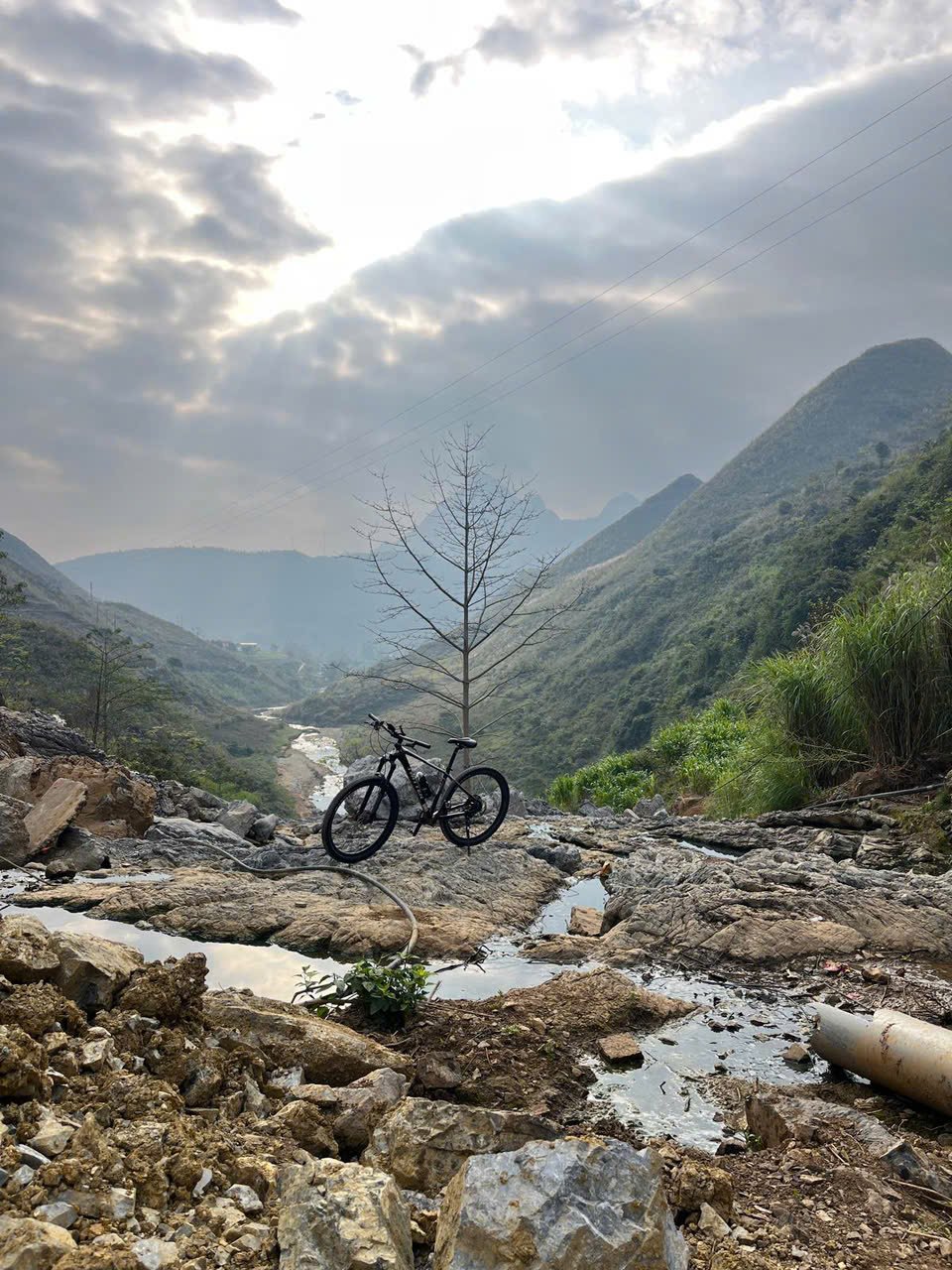 Ciclismo de montaña Vietnam: El Desafío Épico a través de las Tierras Altas e Indomables
